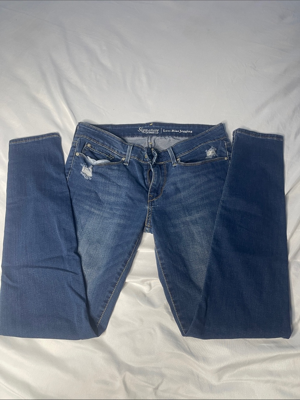 Levi's Dark Blue Low-Rise Distressed Jeggings